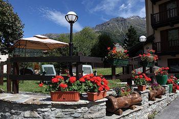 Du Glacier Hotel La Thuile